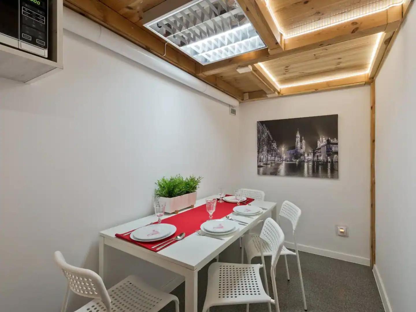 2-Bedroom Apartment - 51 Dietla Street Красков Екстериор снимка